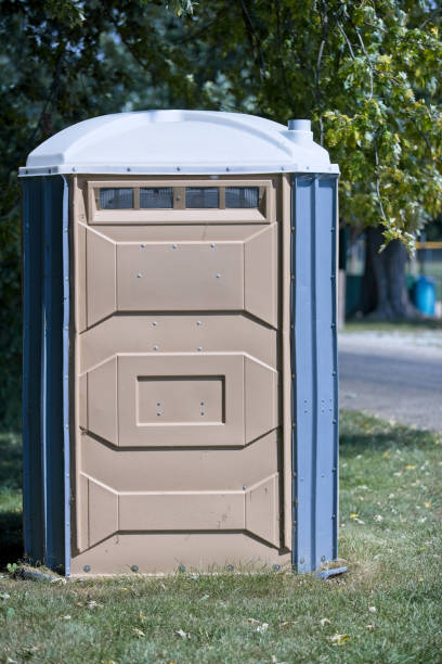 Portable Toilet Options We Offer in Flower Hill, NY